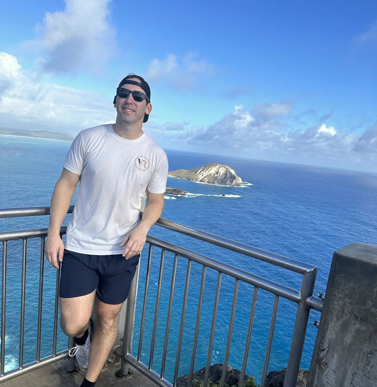 Ryan Adams at Makapuʻu lookout overlooking the ocean